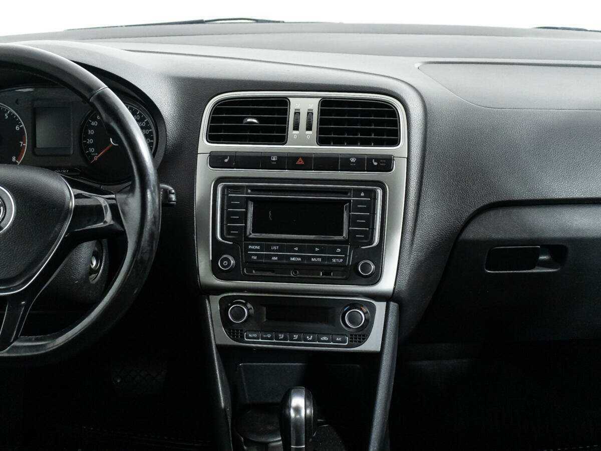 Б/У Фольксваген Поло 2017 года. Фото: #13