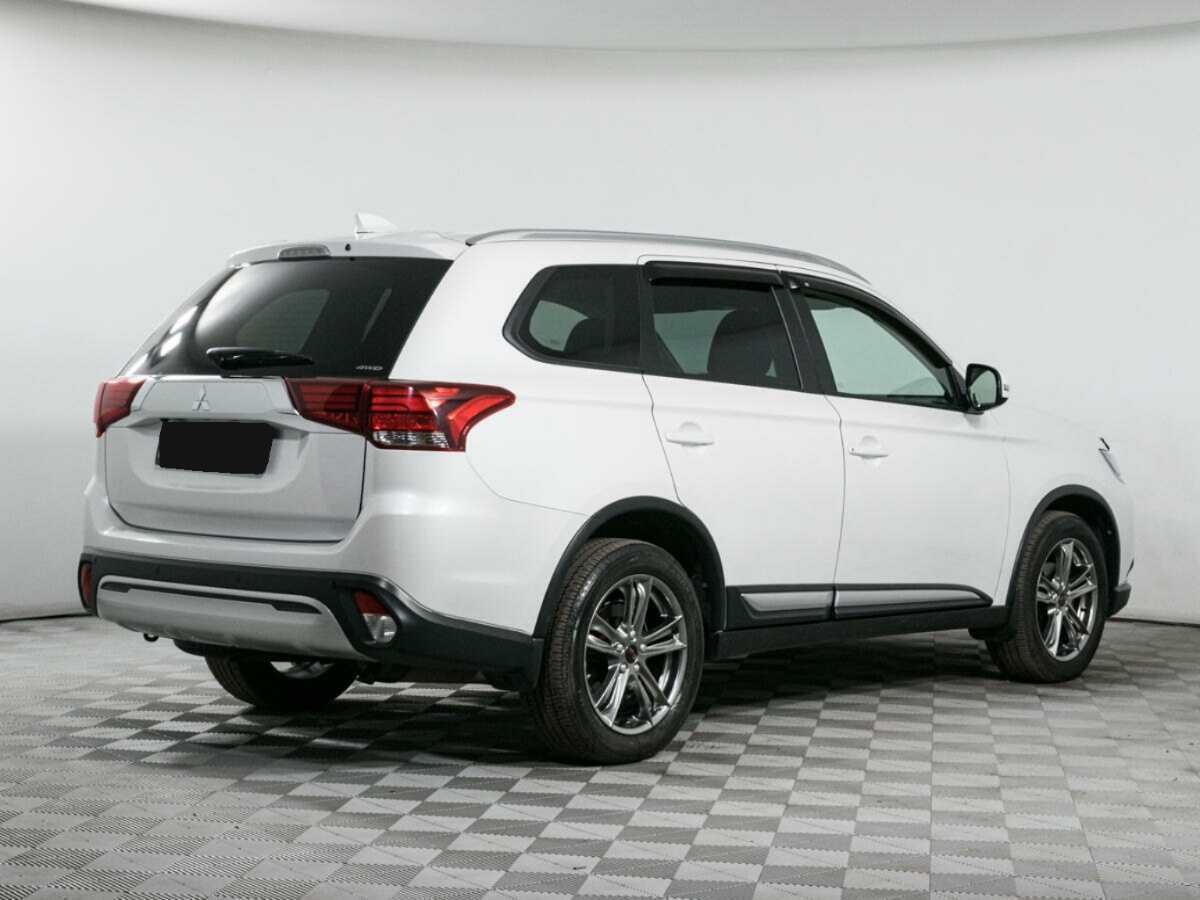 Mitsubishi Outlander 2019 года с пробегом. Фото: #2