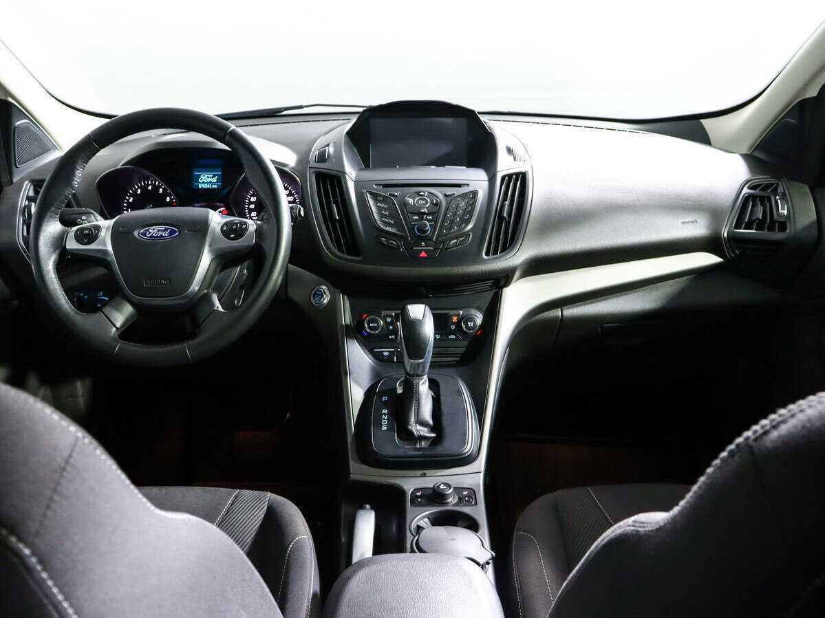 Б/У Форд Куга 2015 года. Фото: #9