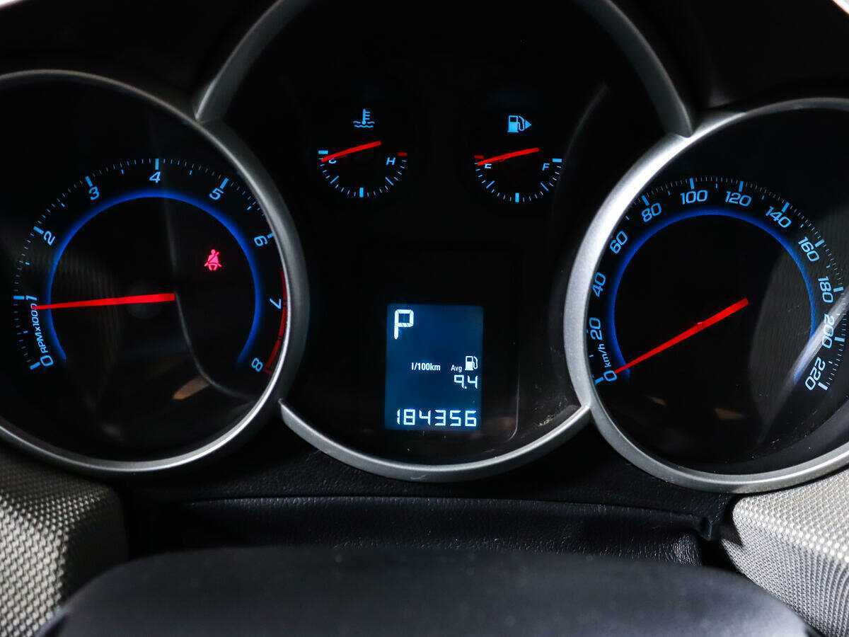 Б/У Шевроле Круз 2013 года. Фото: #10