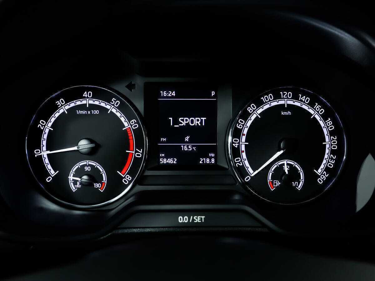 Б/У Шкода Октавия 2018 года. Фото: #8