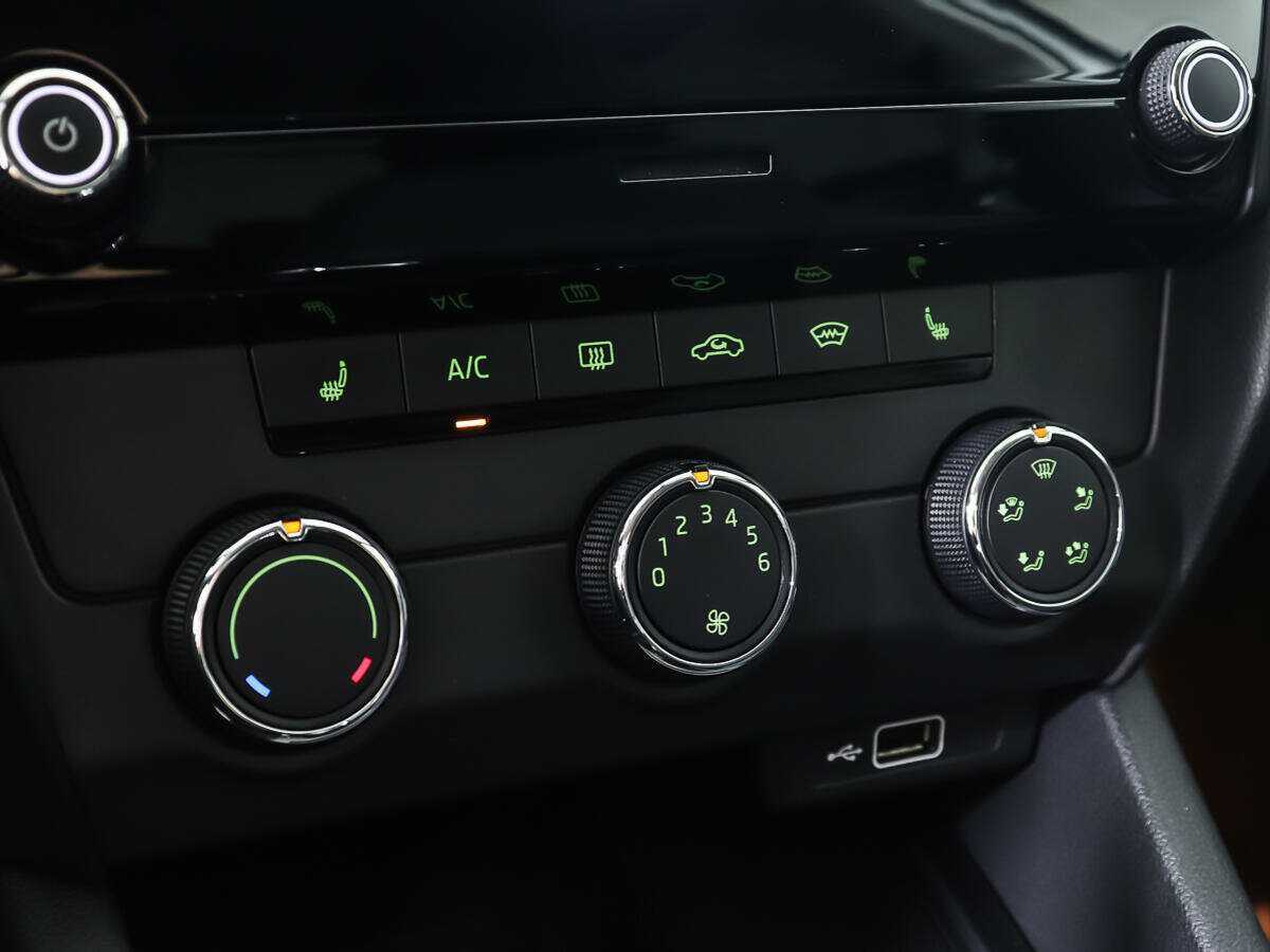 Б/У Шкода Октавия 2018 года. Фото: #15