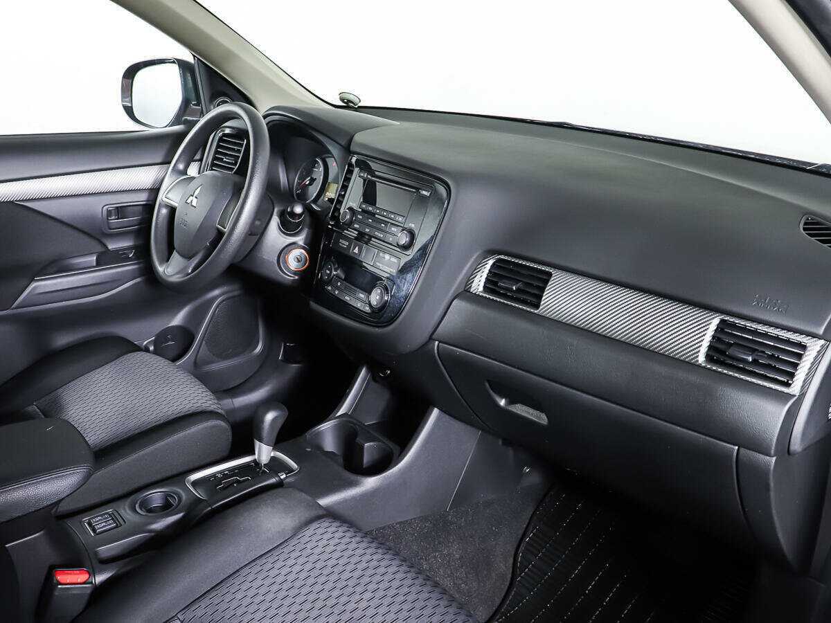 Б/У Митсубиши Оутлэндер 2012 года. Фото: #8