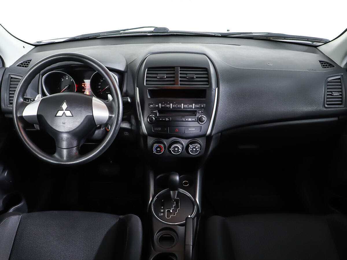 Б/У Митсубиши АС-Икс 2012 года. Фото: #10
