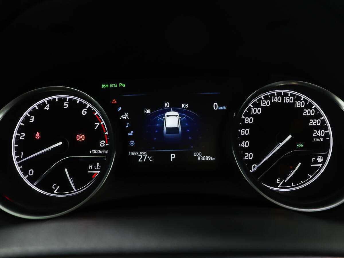 Toyota Camry 2018 года с пробегом. Фото: #15