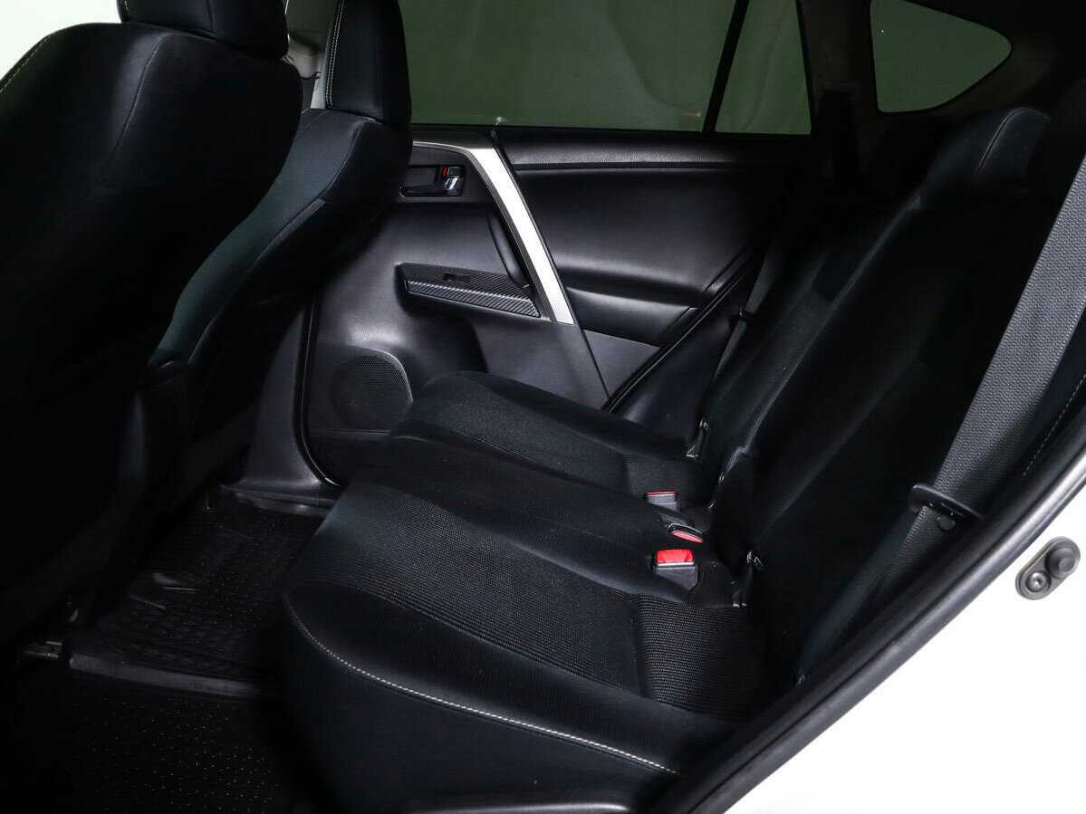 Б/У Тойота Рав4 2014 года. Фото: #9