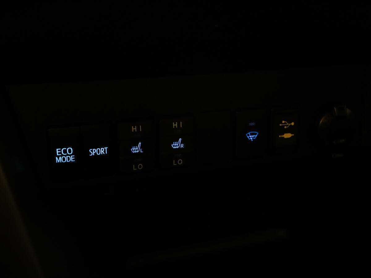 Б/У Тойота Рав4 2014 года. Фото: #15