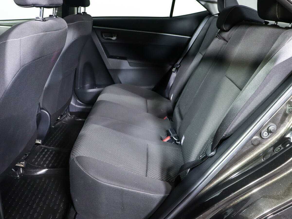 Б/У Тойота Королла 2016 года. Фото: #7