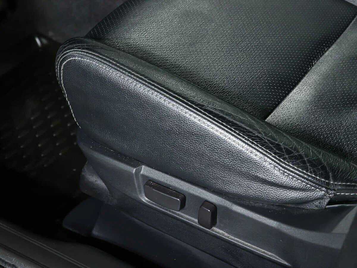 Б/У Митсубиши Оутлэндер 2016 года. Фото: #16