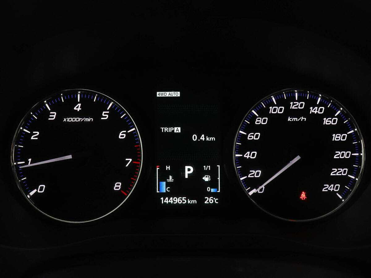 Б/У Митсубиши Оутлэндер 2015 года. Фото: #10