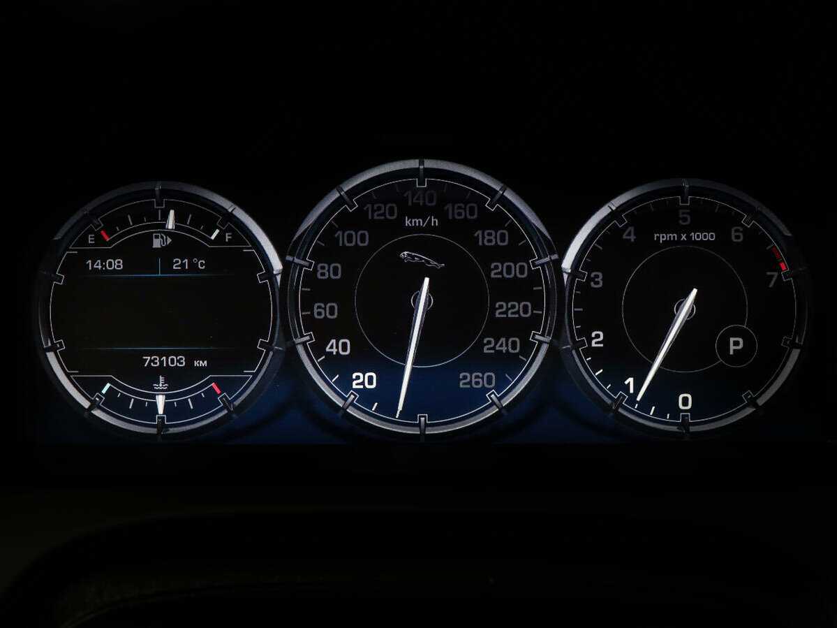 Jaguar XJ 2014 года с пробегом. Фото: #8