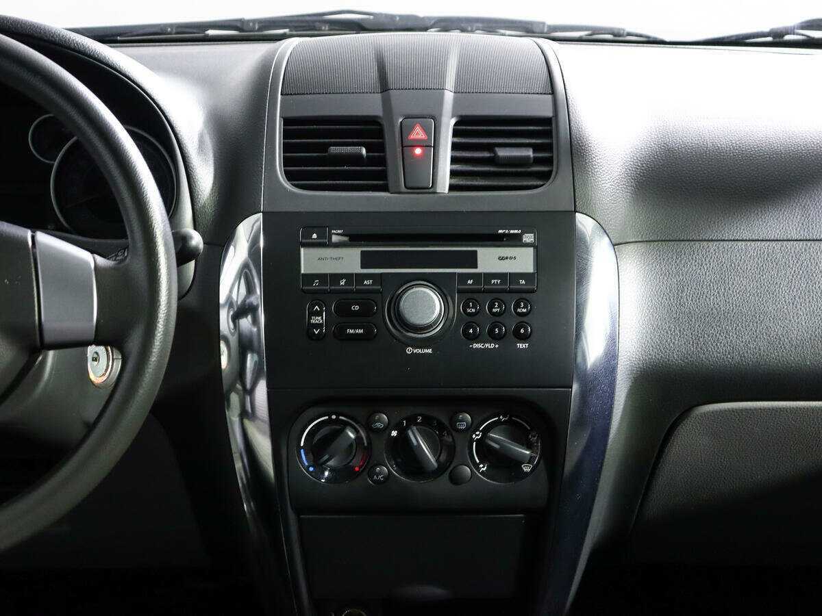 Б/У Сузуки С-Икс4 2014 года. Фото: #12