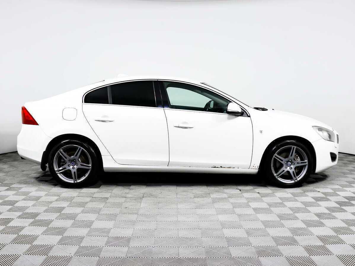 Б/У Вольво С60 2012 года. Фото: #3