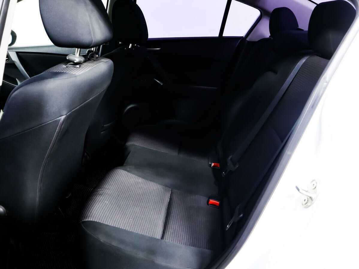 Б/У Мазда 3 2012 года. Фото: #11