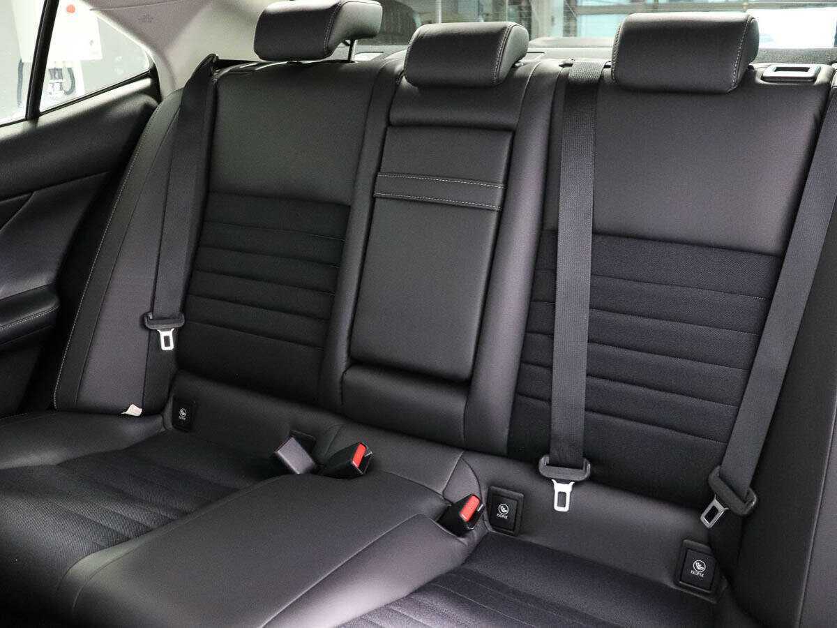 Lexus IS 2015 года с пробегом. Фото: #13