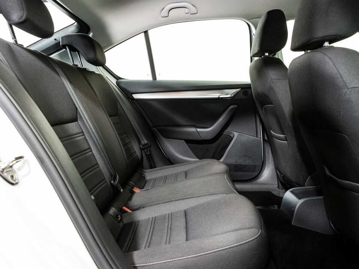 Б/У Шкода Октавия 2018 года. Фото: #12