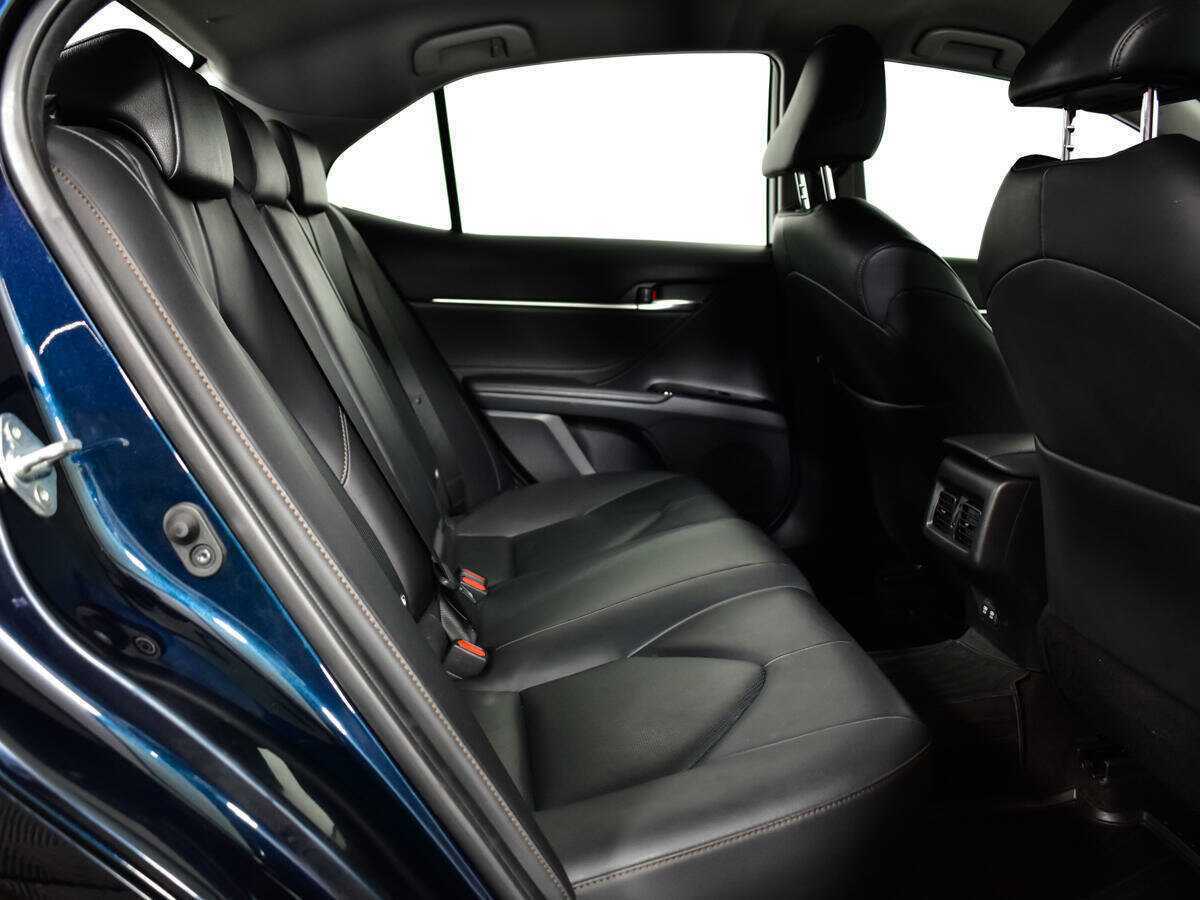 Toyota Camry 2019 года с пробегом. Фото: #9