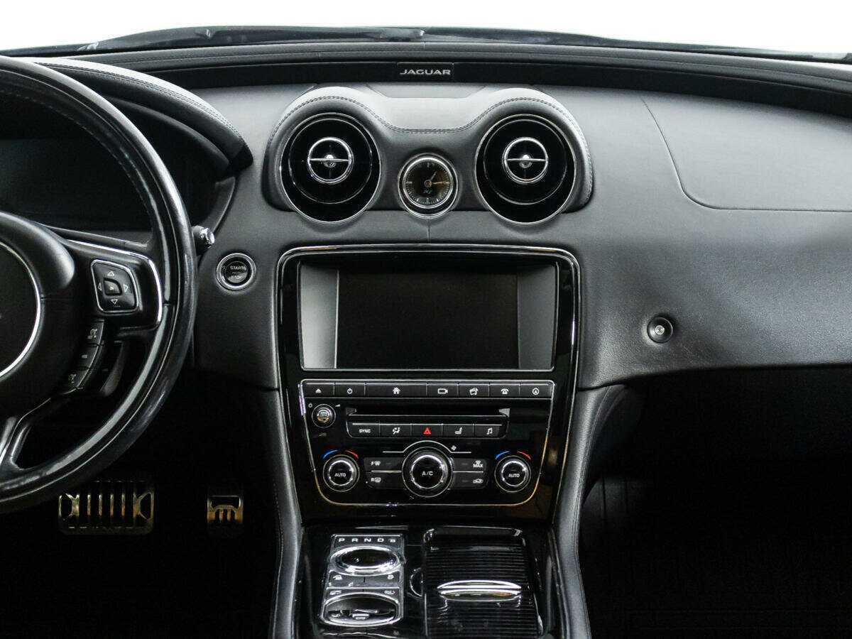 Jaguar XJ 2016 года с пробегом. Фото: #13