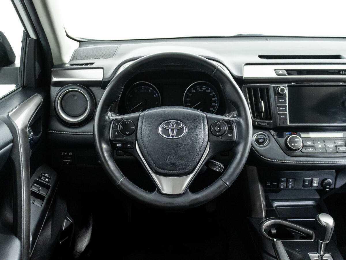 Toyota RAV4 2018 года с пробегом. Фото: #21