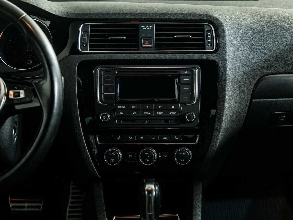 Volkswagen Jetta 2016 года с пробегом. Фото: #12