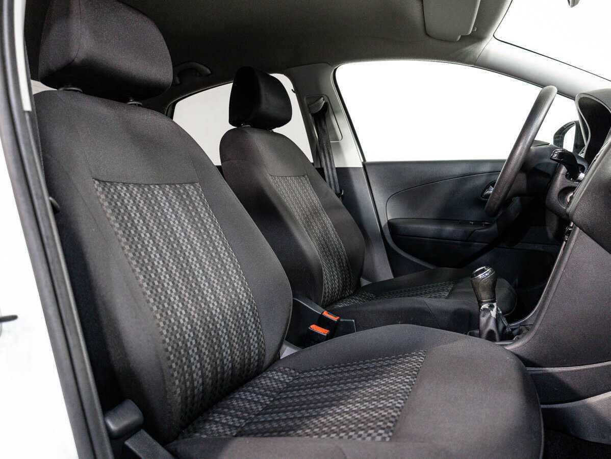 Б/У Фольксваген Поло 2015 года. Фото: #10