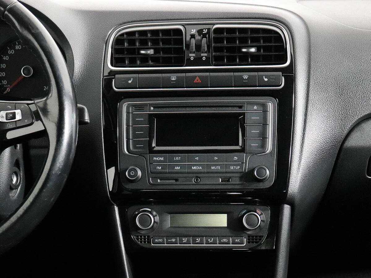 Б/У Фольксваген Поло 2017 года. Фото: #11