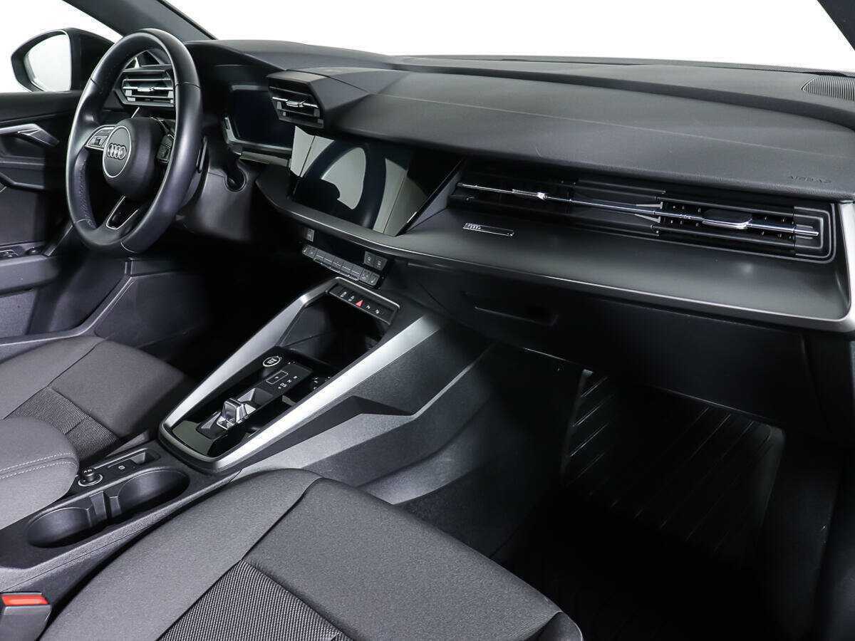 Audi A3 2021 года с пробегом. Фото: #7