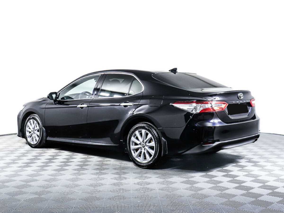 Toyota Camry 2019 года с пробегом. Фото: #5