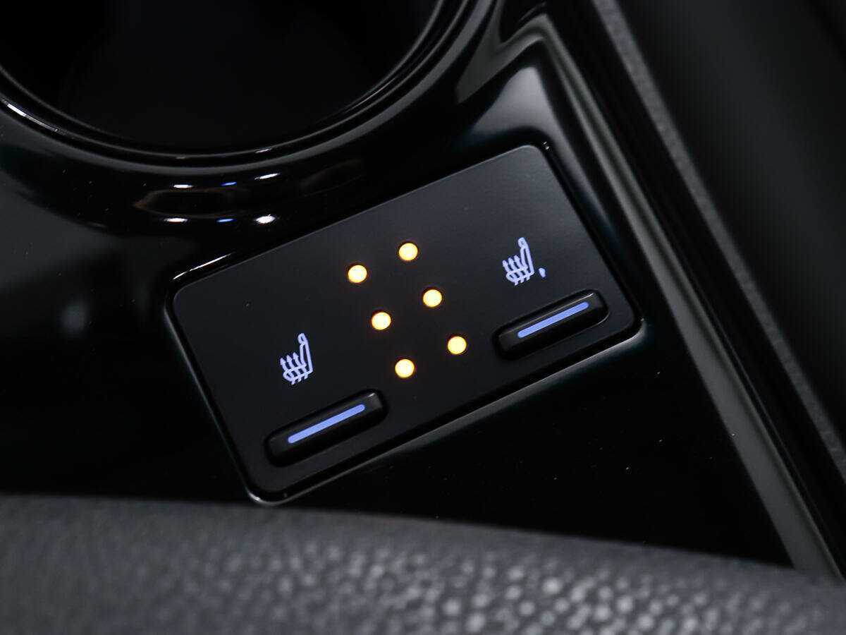 Toyota Camry 2020 года с пробегом. Фото: #16