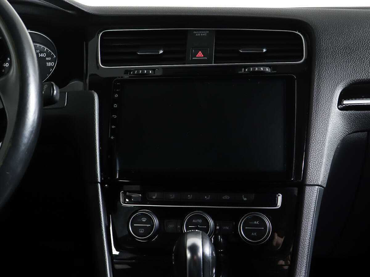 Б/У Фольксваген Гольф 2013 года. Фото: #12