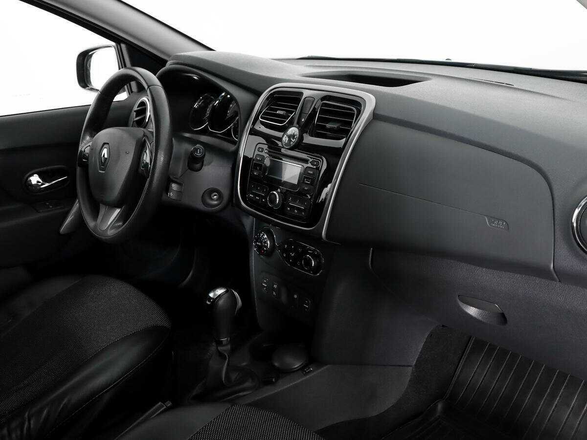 Б/У Рено Сандеро 2016 года. Фото: #10