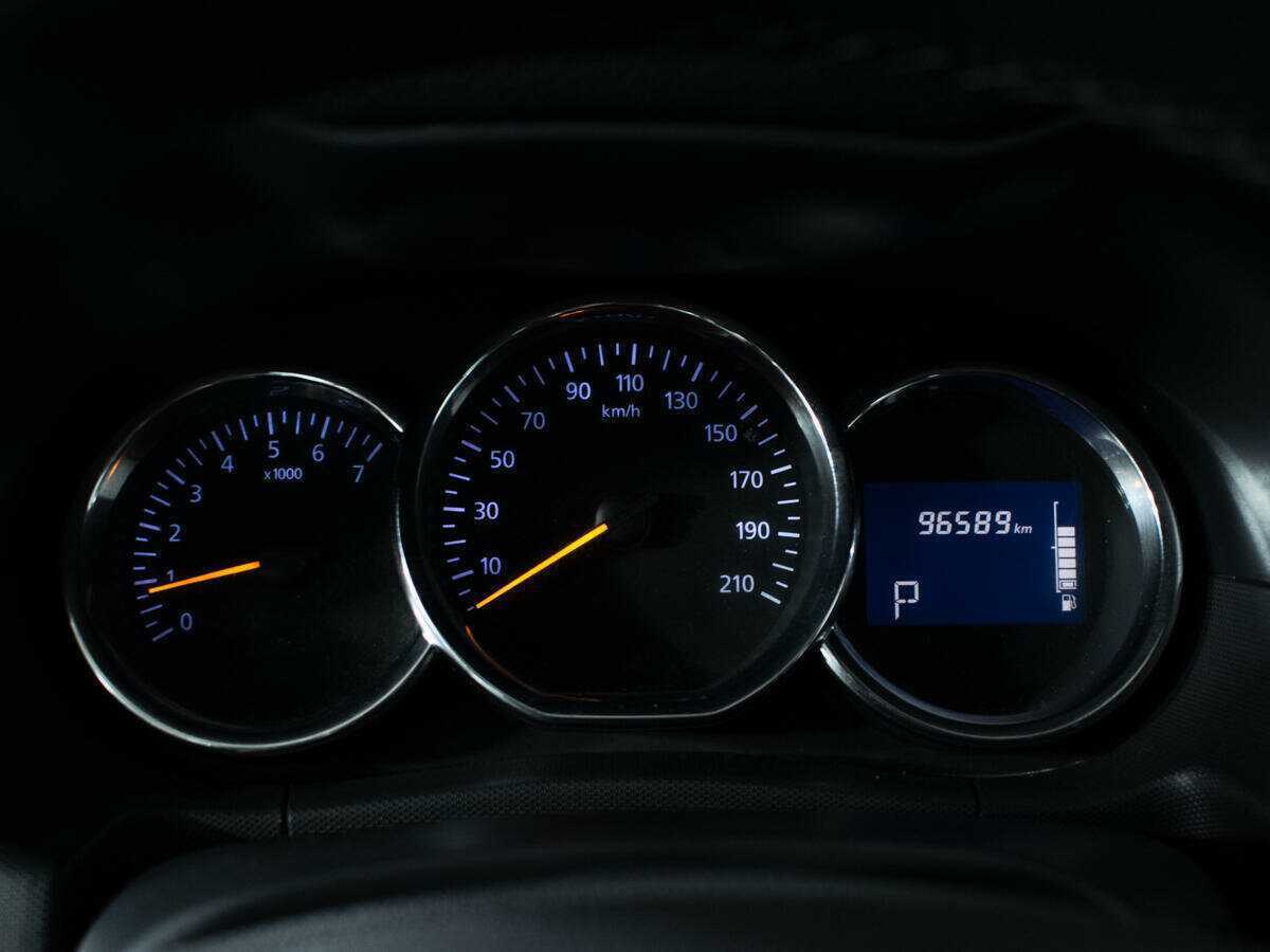 Б/У Рено Дастер 2015 года. Фото: #10