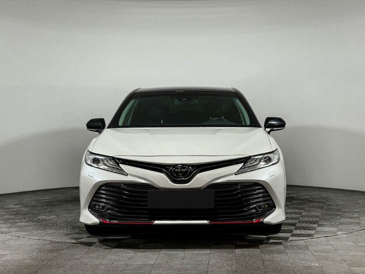 Toyota Camry 2020 года с пробегом. Фото: #1
