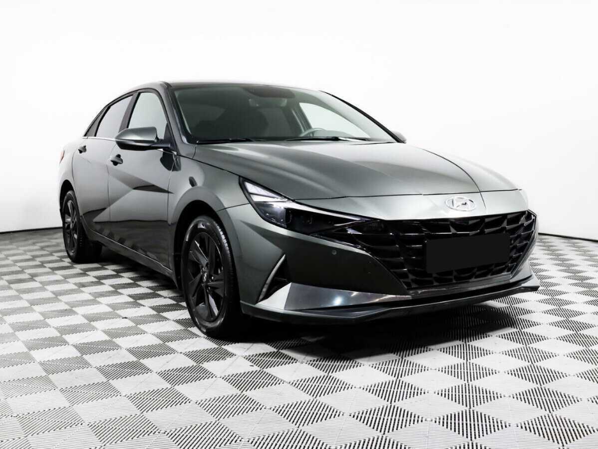 Hyundai Elantra 2021 года с пробегом. Фото: #2
