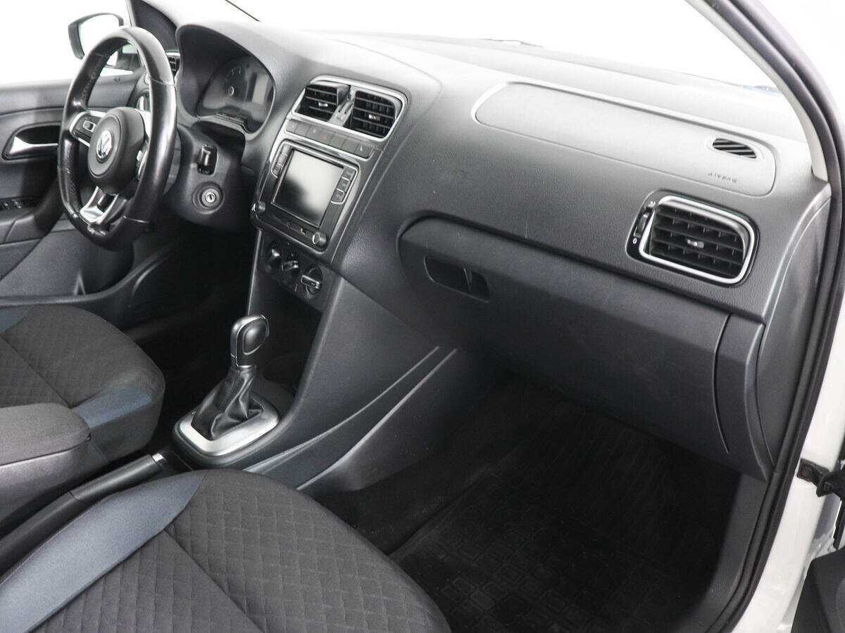 Б/У Фольксваген Поло 2019 года. Фото: #9