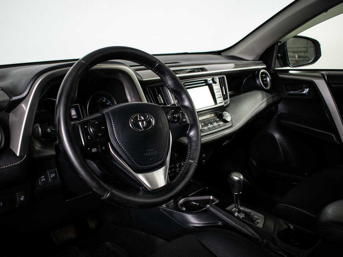 Toyota RAV4 2016 года с пробегом. Фото: #10