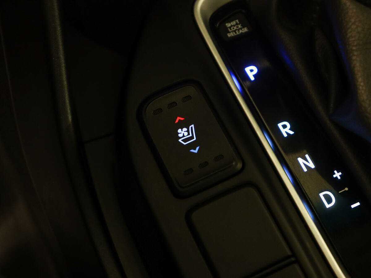 Hyundai Santa Fe 2016 года с пробегом. Фото: #22