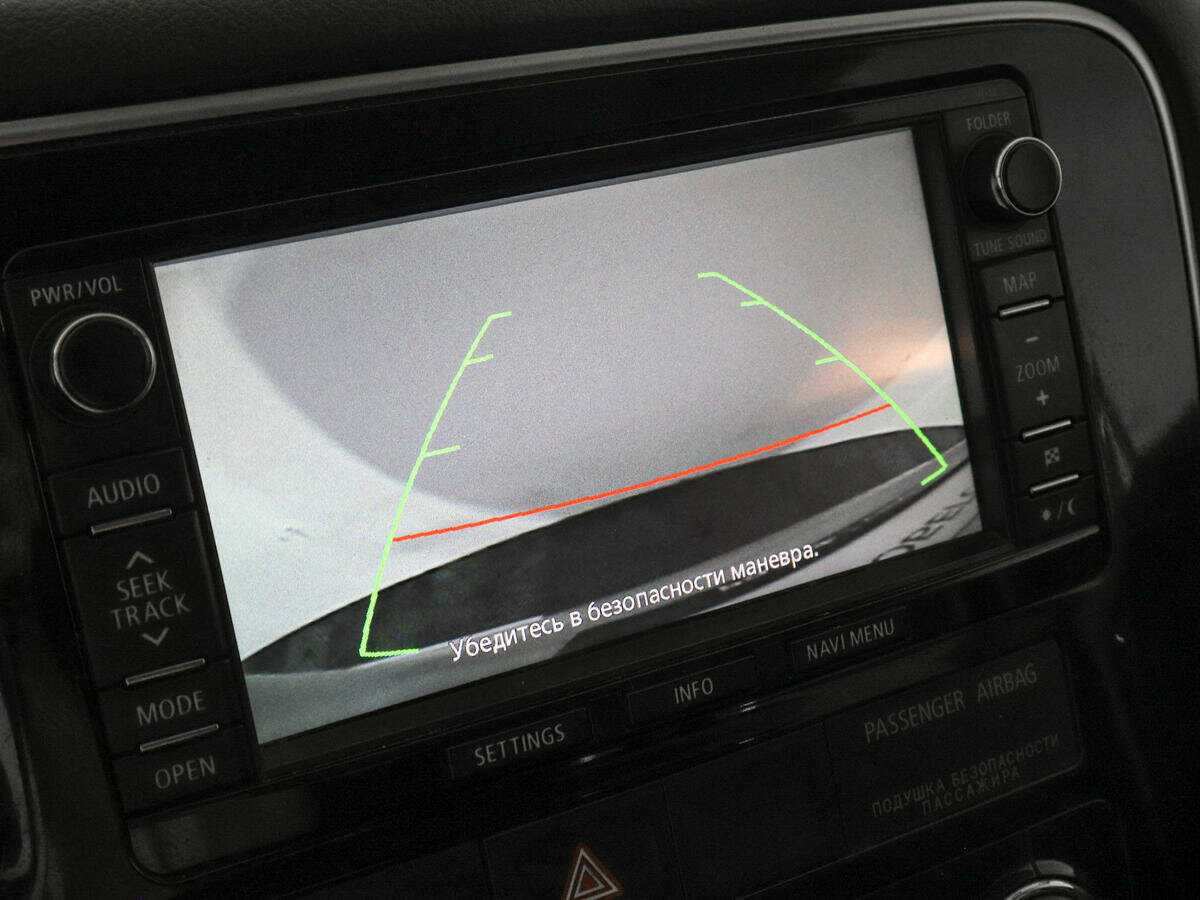 Б/У Митсубиши Оутлэндер 2014 года. Фото: #12