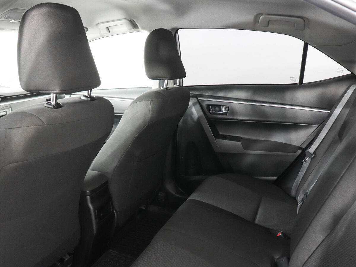 Б/У Тойота Королла 2014 года. Фото: #11