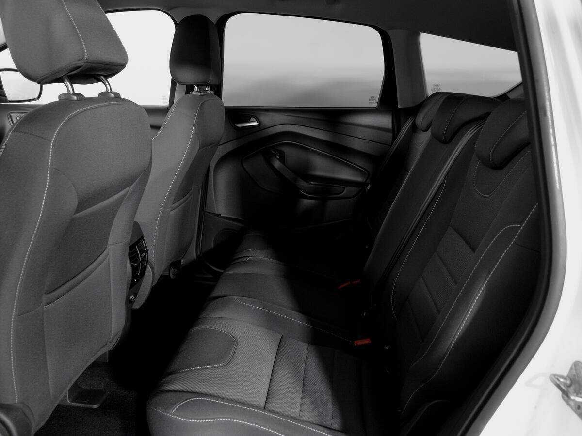 Б/У Форд Куга 2016 года. Фото: #9