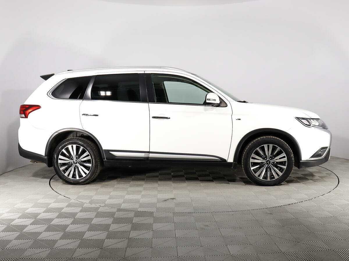 Mitsubishi Outlander 2019 года с пробегом. Фото: #4