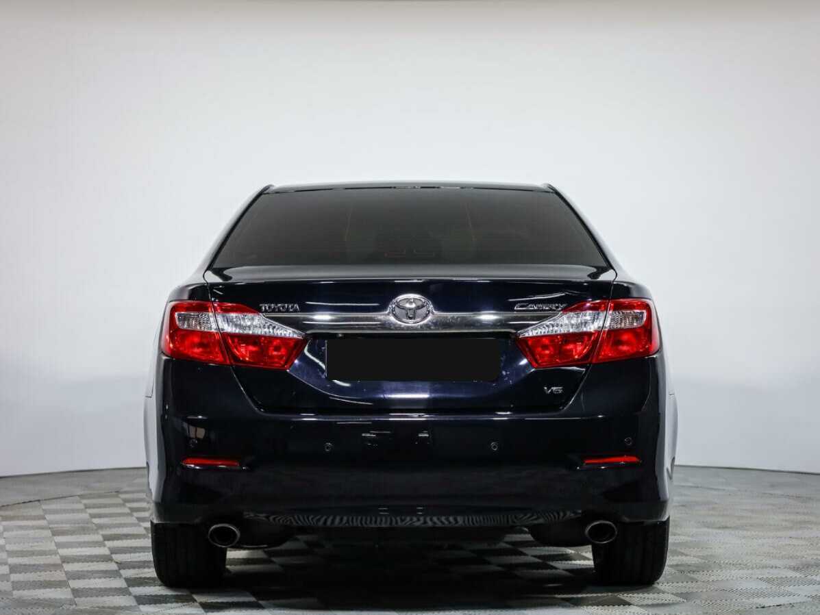 Б/У Тойота Камри 2013 года. Фото: #4