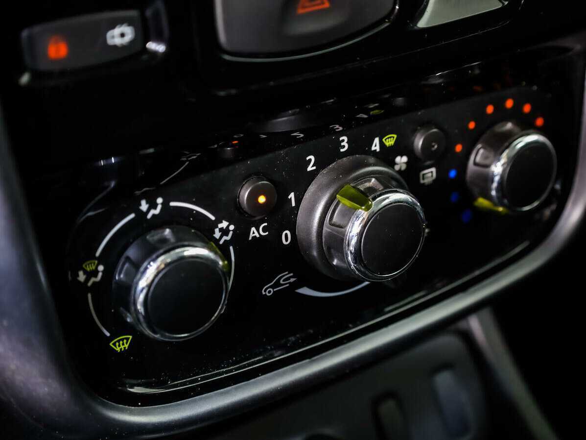 Renault Duster 2013 года с пробегом. Фото: #12