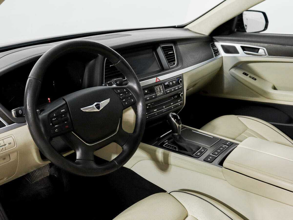 Hyundai Genesis 2015 года с пробегом. Фото: #7