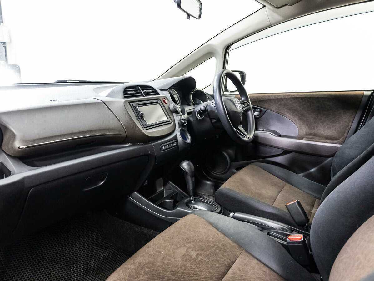 Honda Fit Shuttle 2013 года с пробегом. Фото: #8