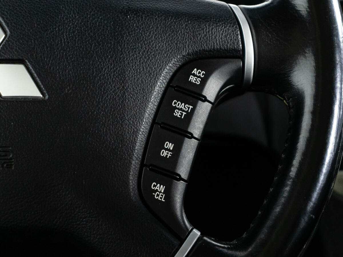 Mitsubishi Pajero 2015 года с пробегом. Фото: #19