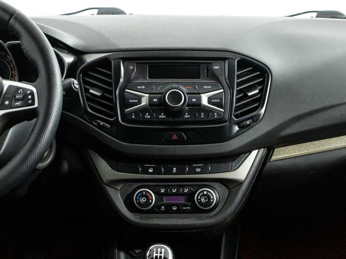 Б/У Лада (ВАЗ) Веста 2018 года. Фото: #13