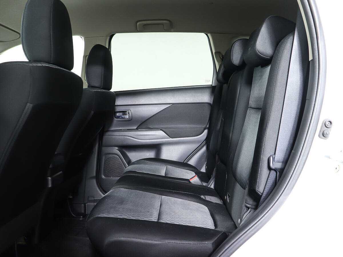 Mitsubishi Outlander 2013 года с пробегом. Фото: #8