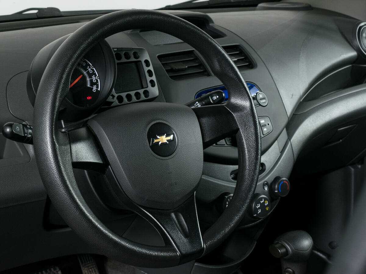 Б/У Шевроле Спарк 2013 года. Фото: #13