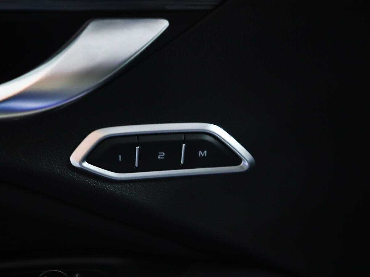 Geely Tugella 2022 года с пробегом. Фото: #20